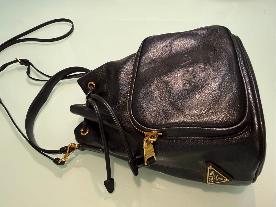 PRADAバケットバッグ ブラック GLACE'CALF レザー 1BH038