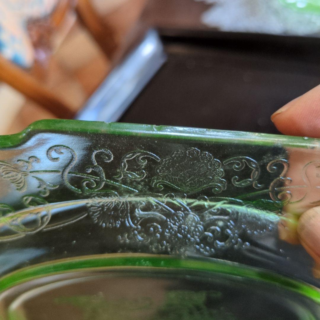 ヘーゼルアトラス　ウランガラス　フローレンス　ディプレッションガラス　プレート