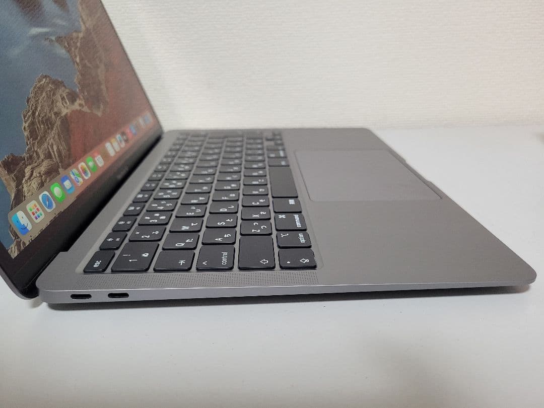 美品　Macbook Air 2020 i7/16GB/512SSD 49回充電