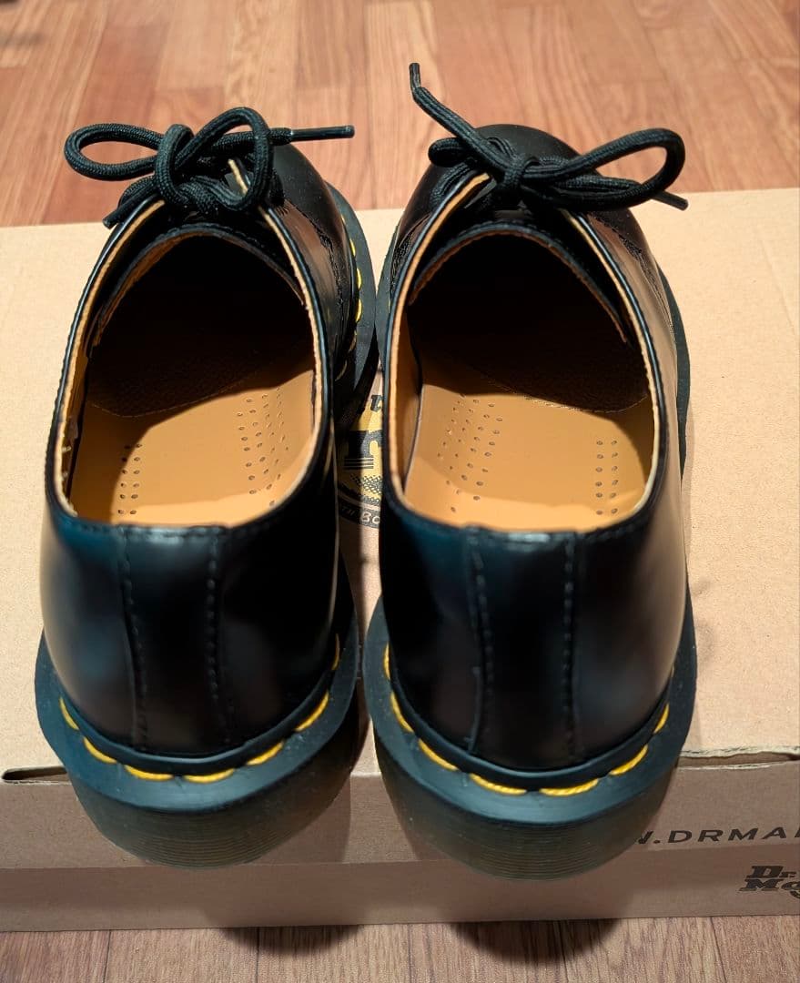 【未使用に近い】ドクターマーチン1461 UK3(22〜23cm)
