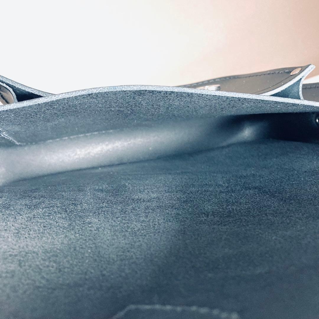 サッチェルバッグ　レディース メンズ　ショルダーバッグ　　ミニマル　コンパクト