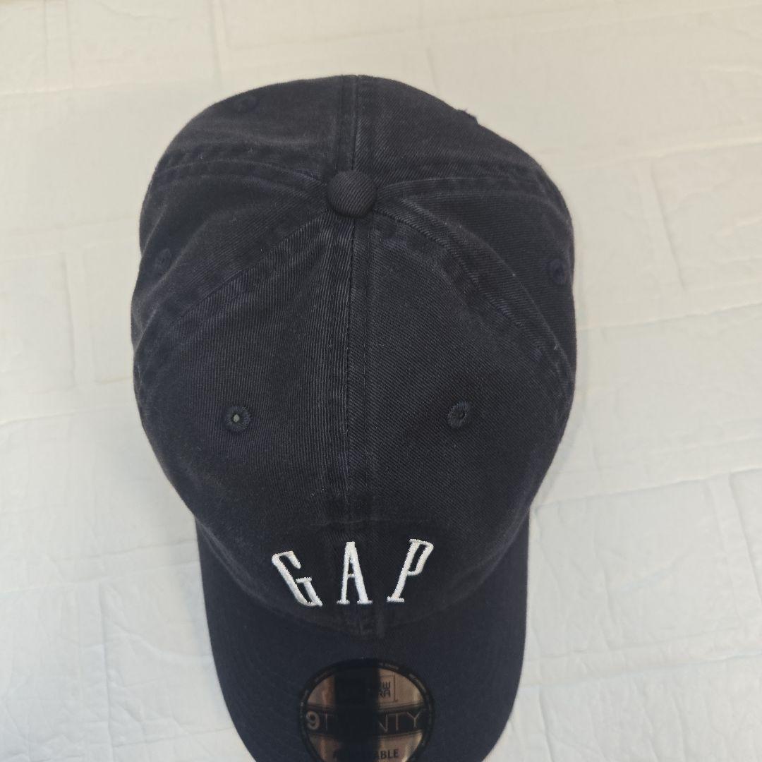 完売品　GAP✕NEWERA　限定コラボ　ロゴベースボールキャップ