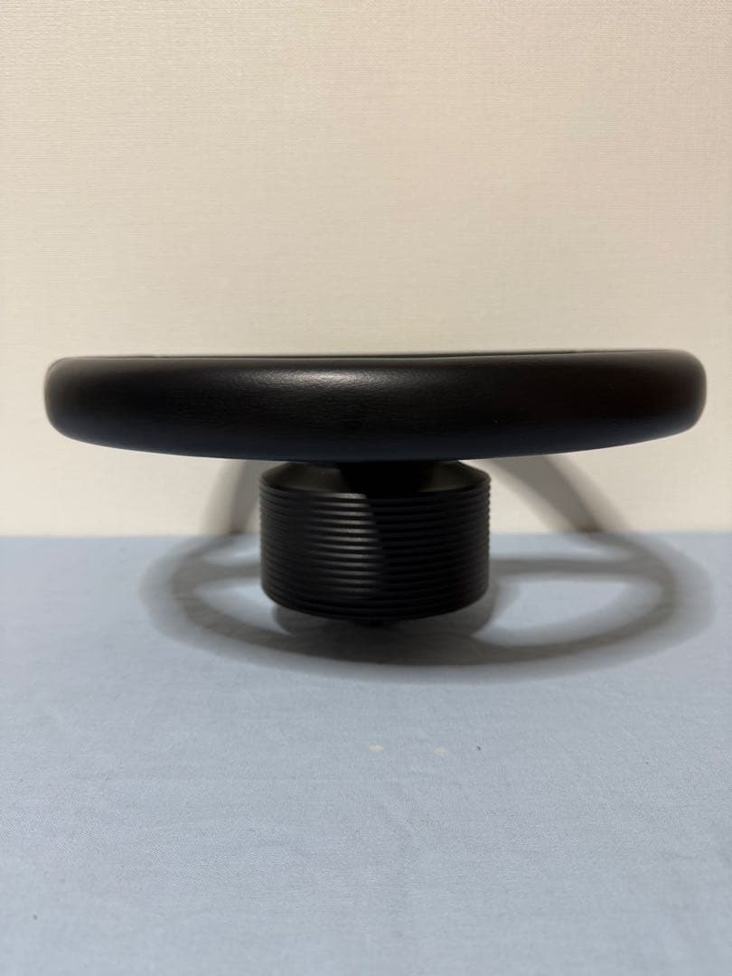 MOMOステアリング　ボス付き