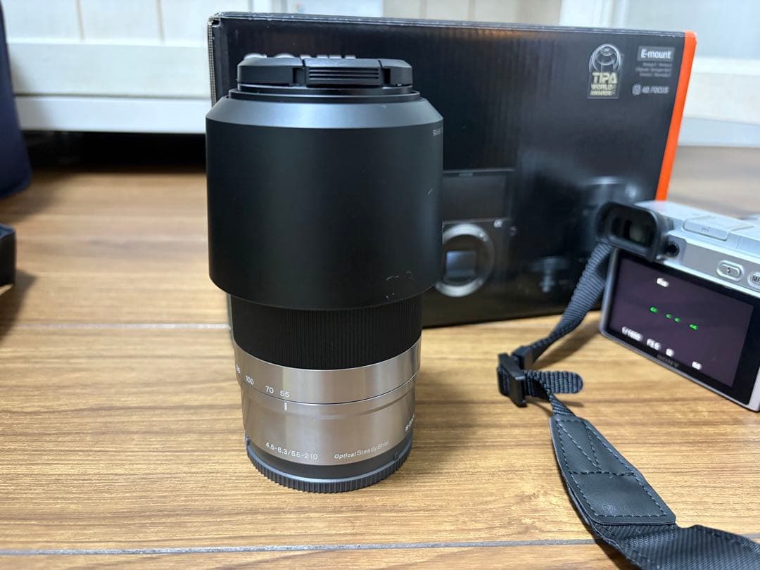 Sony α6400 ミラーレスカメラ ダブルレンズキット　価格交渉受付ます。