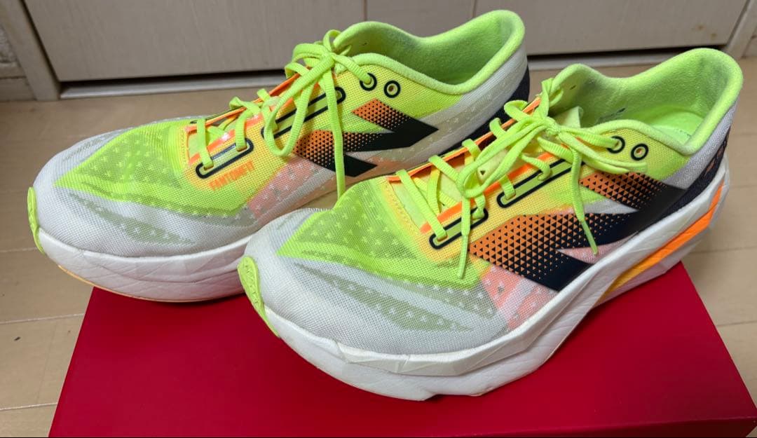 ニューバランス フューエルセル スーパーコンプ エリートv4 27.5