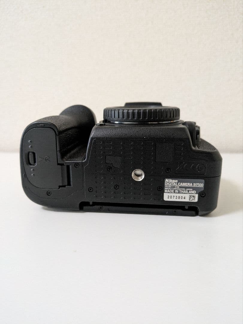 Nikon　D7500 ボディ　1% 以下 　　　　ショット数1475回