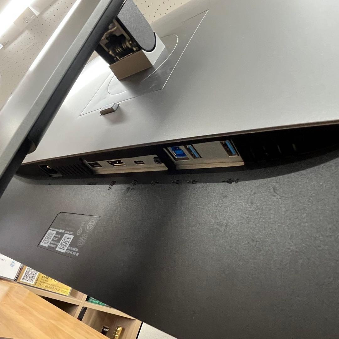 DELL U3219Q 本体ケーブル類のみ 動作問題なし 美品 2022年製