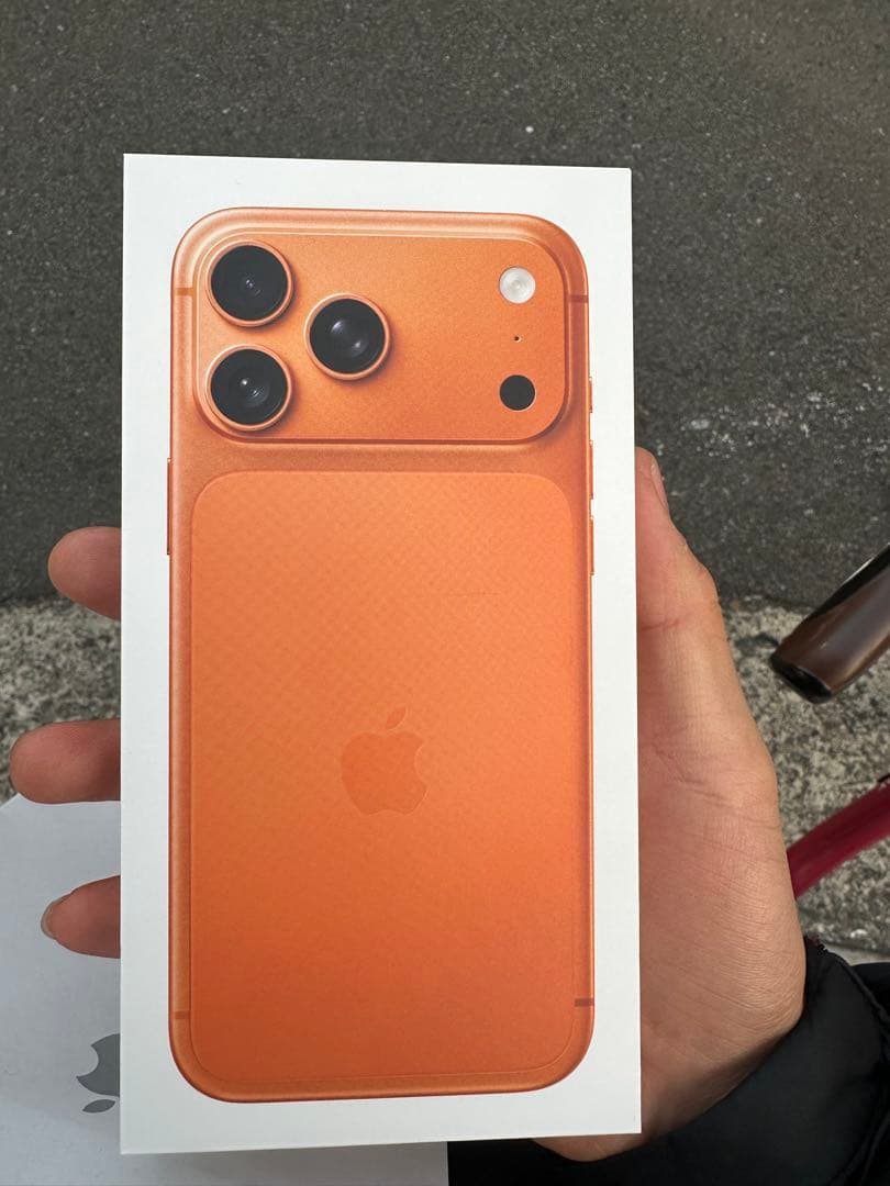 新品未開封iPhone17ProMax256GB SIMフリーオレンジ即日発送