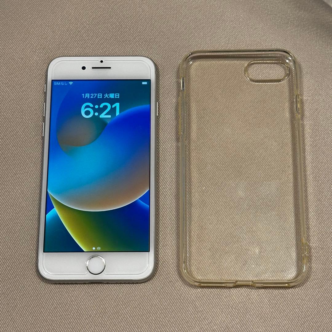 【美品】 iPhone8 ホワイト64GB SIMロック解除済クリアケース付
