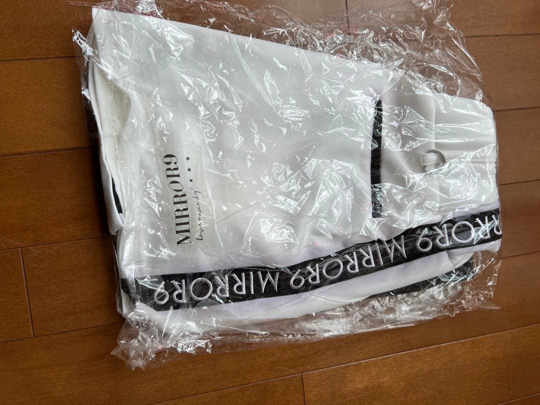 ミラーナインゴルフ　レディース　セットアップ