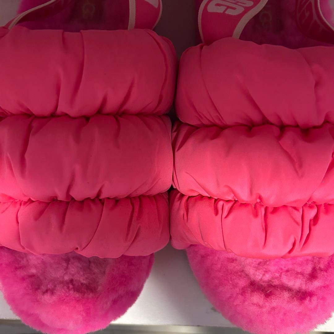 UGG アグ　スクランチータ　24cm