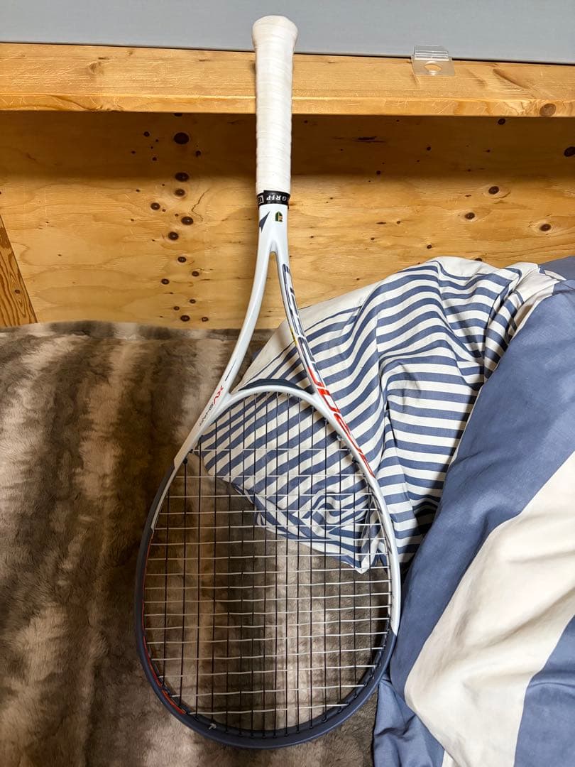 ま*ん様 最終値下げ！「美品‼️」ソフトテニスミズノアクロスピードV-01