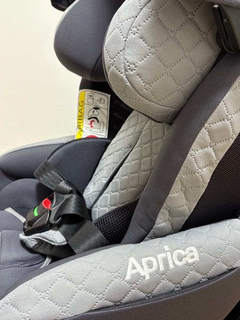 アップリカ フラディアグロウ　ISOFIX プレミアム