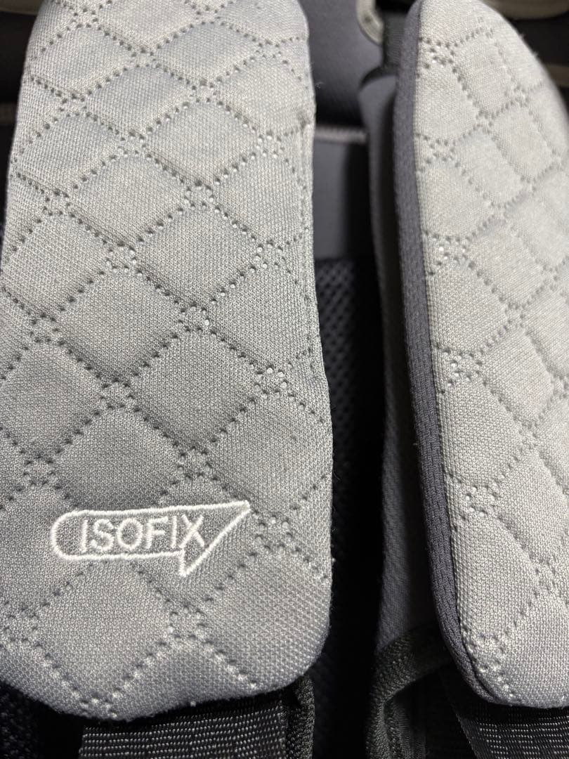 アップリカ フラディアグロウ　ISOFIX プレミアム