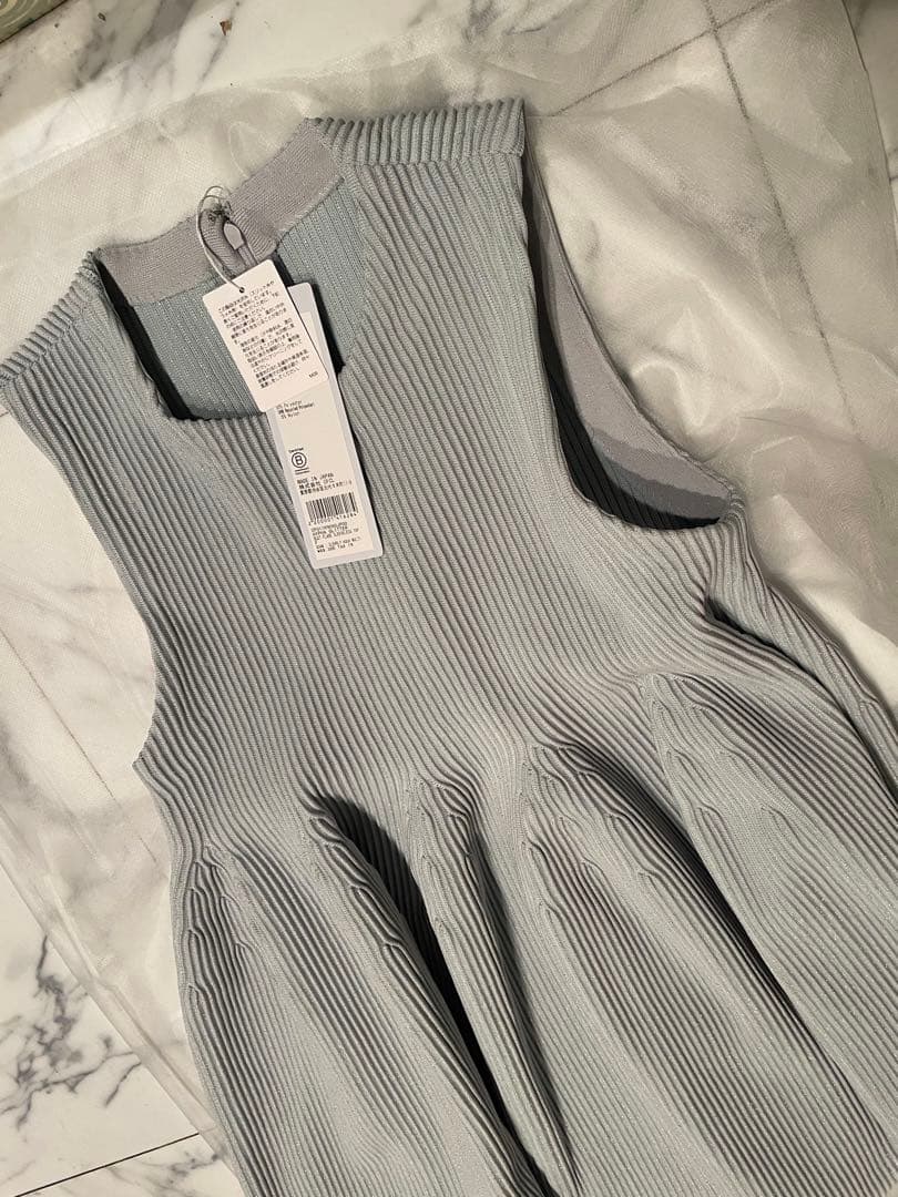 CFCL 新作カットソー　完売色