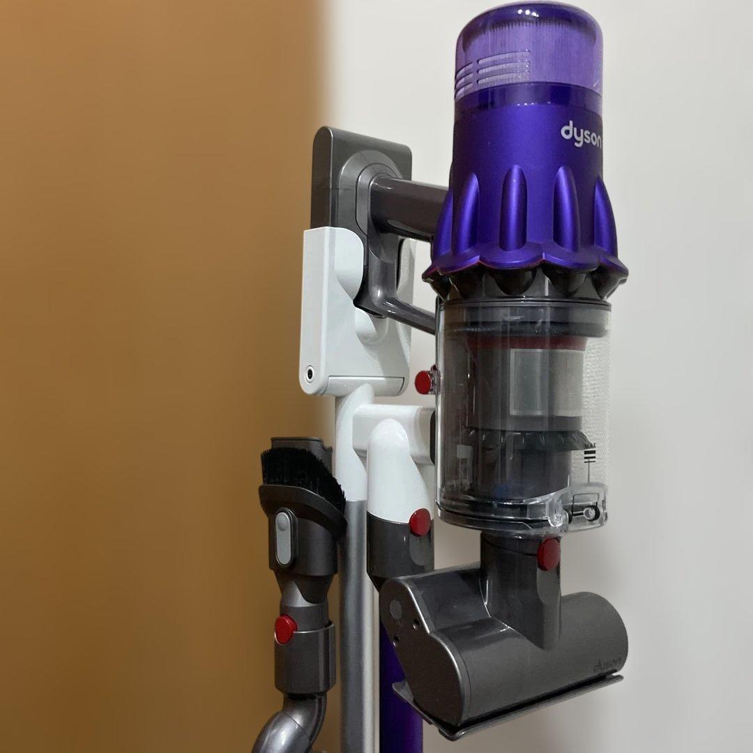 30.『美品』洗浄済Dyson Digital Slim Fluffy SV18