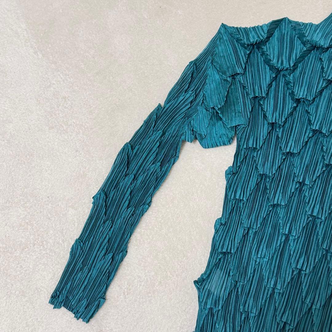極美品✨ISSEY MIYAKE 立体プリーツ　変形　エメラルドグリーン