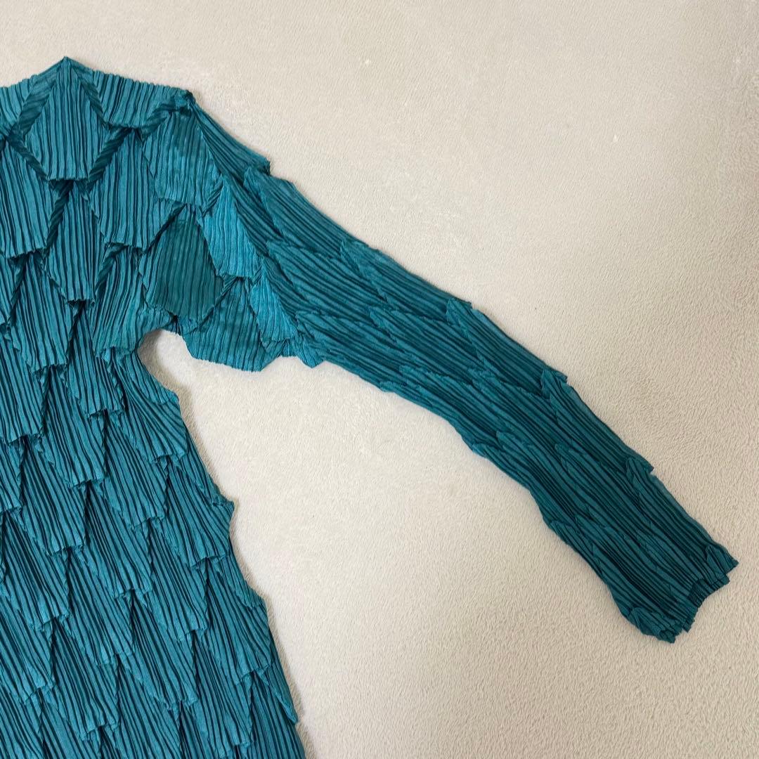 極美品✨ISSEY MIYAKE 立体プリーツ　変形　エメラルドグリーン