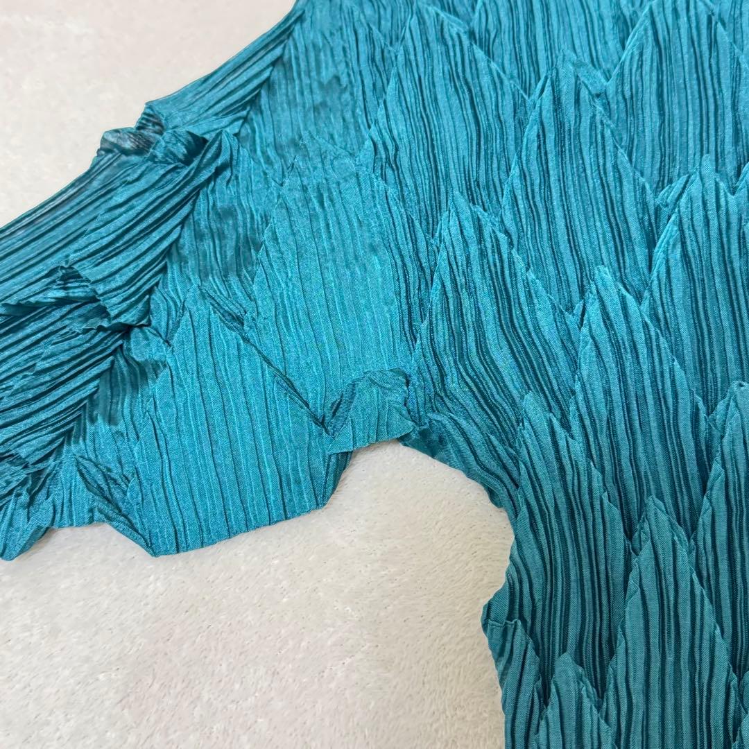 極美品✨ISSEY MIYAKE 立体プリーツ　変形　エメラルドグリーン