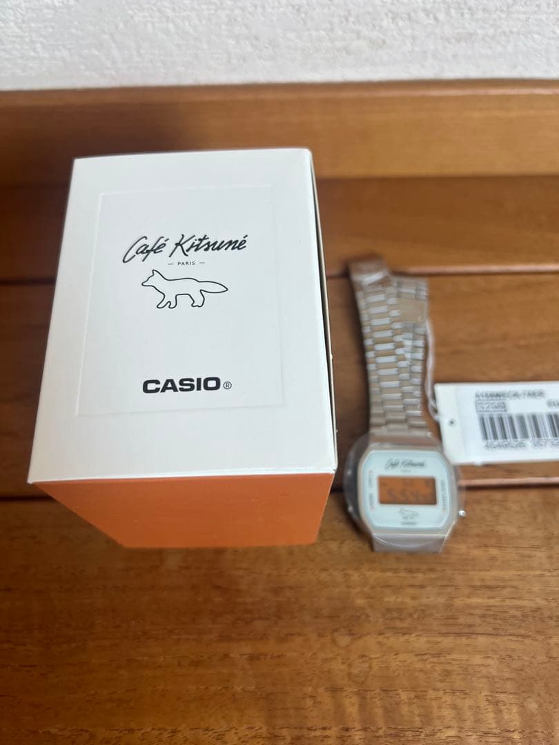 【美品】メゾンキツネ カフェキツネ　CASIO コラボ　腕時計