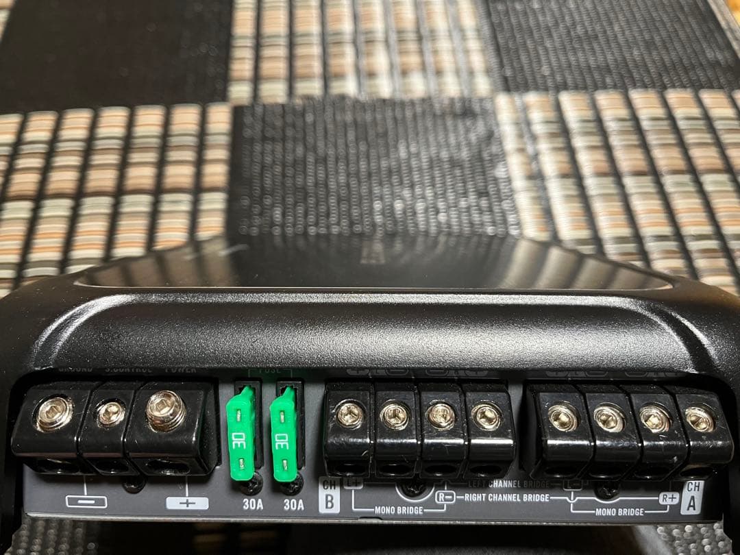 カーオーディオ Pioneer GM-D8400