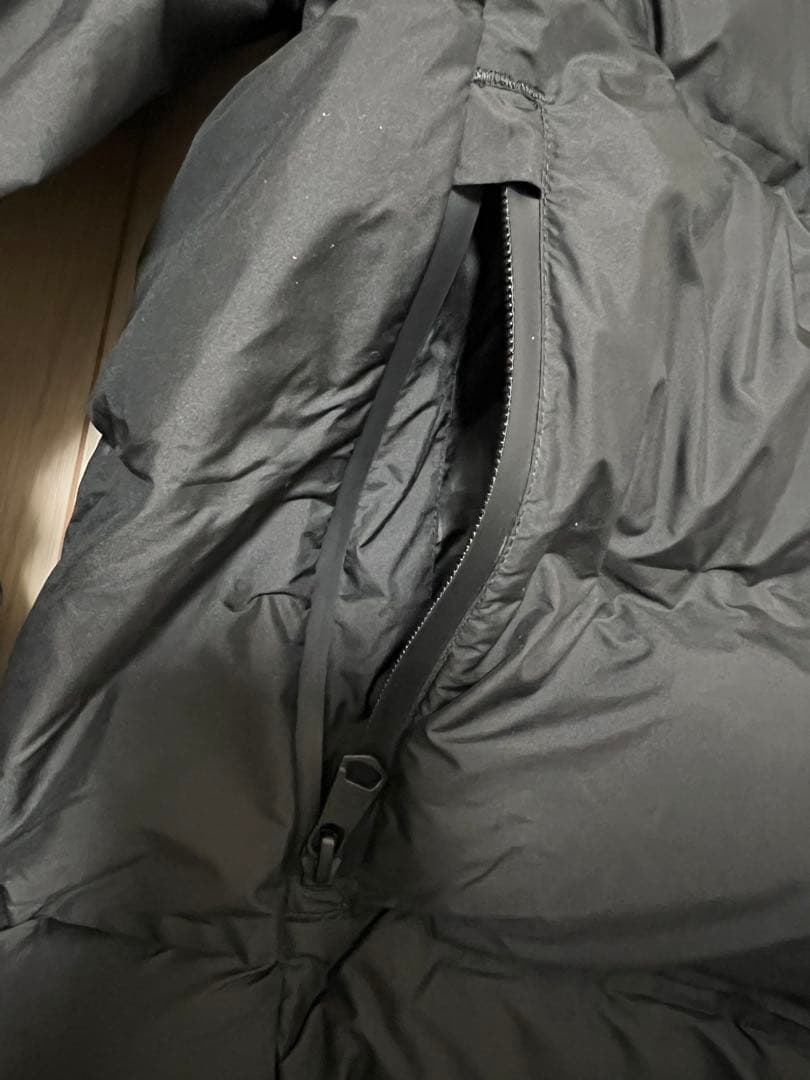   ブラック ダウンジャケット M