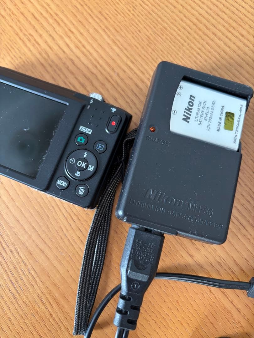 Nikon COOLPIX S2900 シルバー コンパクトデジタルカメラ