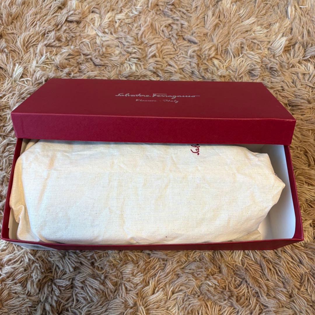 【未使用】フェラガモ ガンチーニ ローファー レザー レディース サイズ7