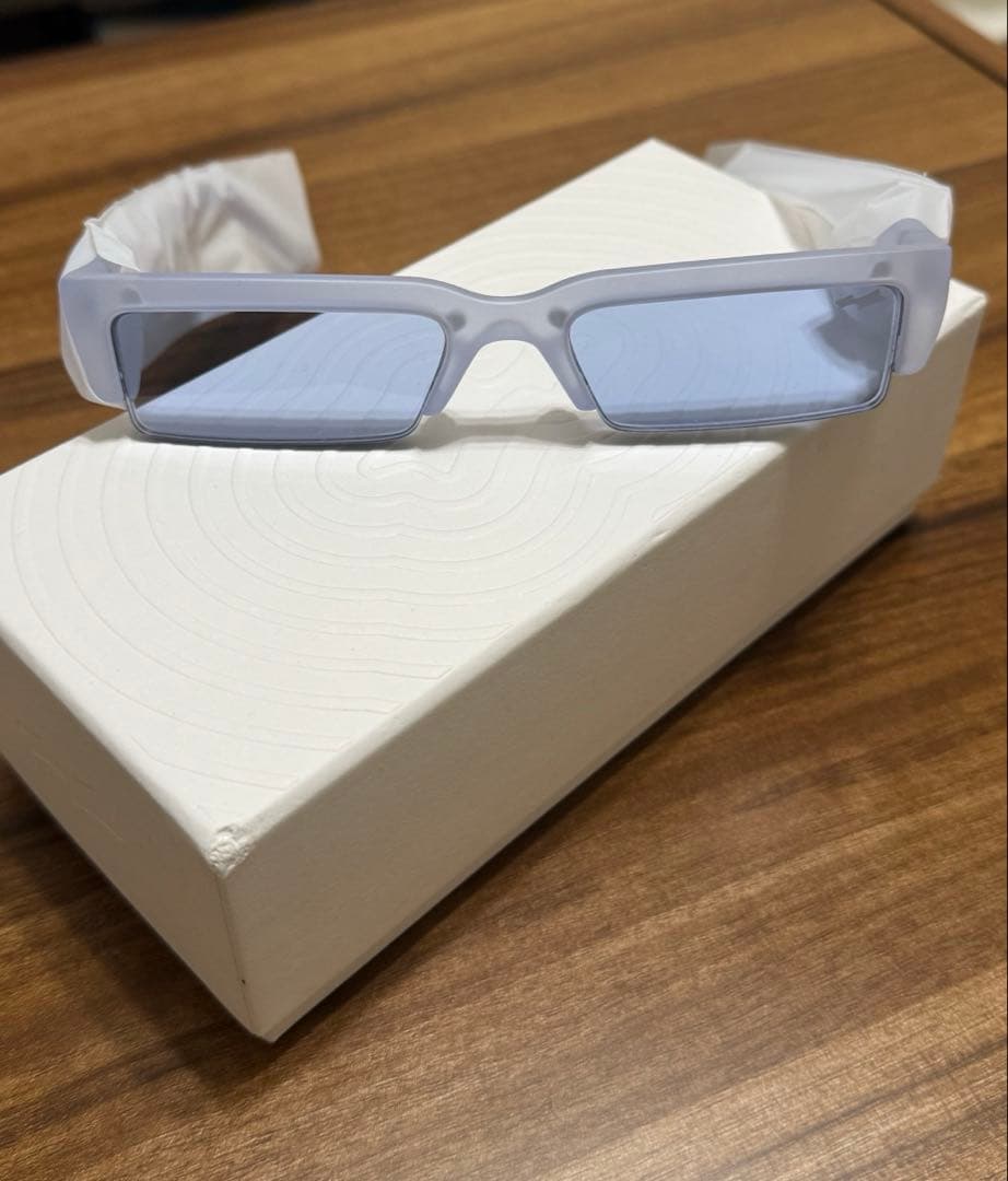 SKYLRK ホワイトフレーム スカイブルー