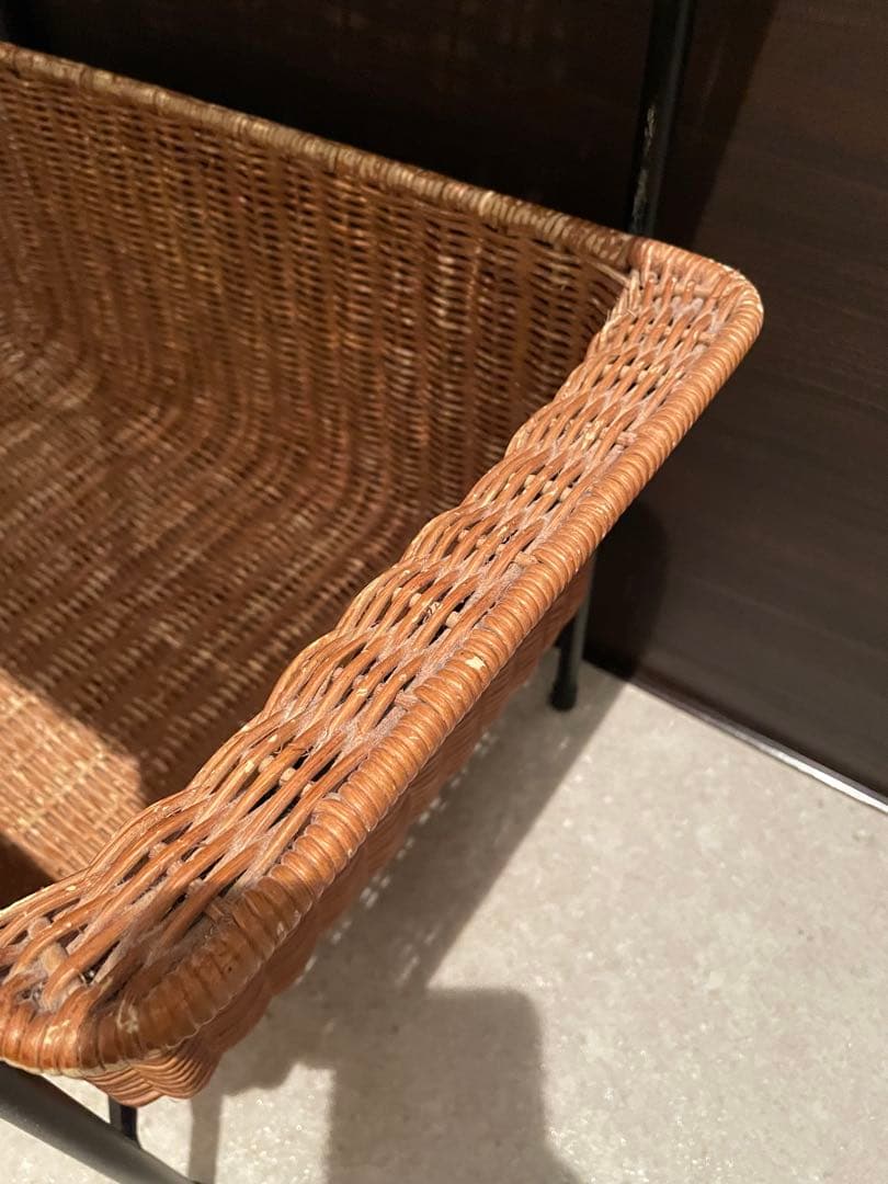 ★ Akari ★ WALLABY BASKET STAND Black