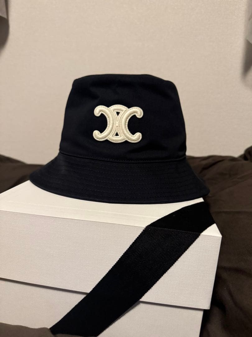 希少 CELINE トリオンフ　バケットハット ブラック　Lサイズ
