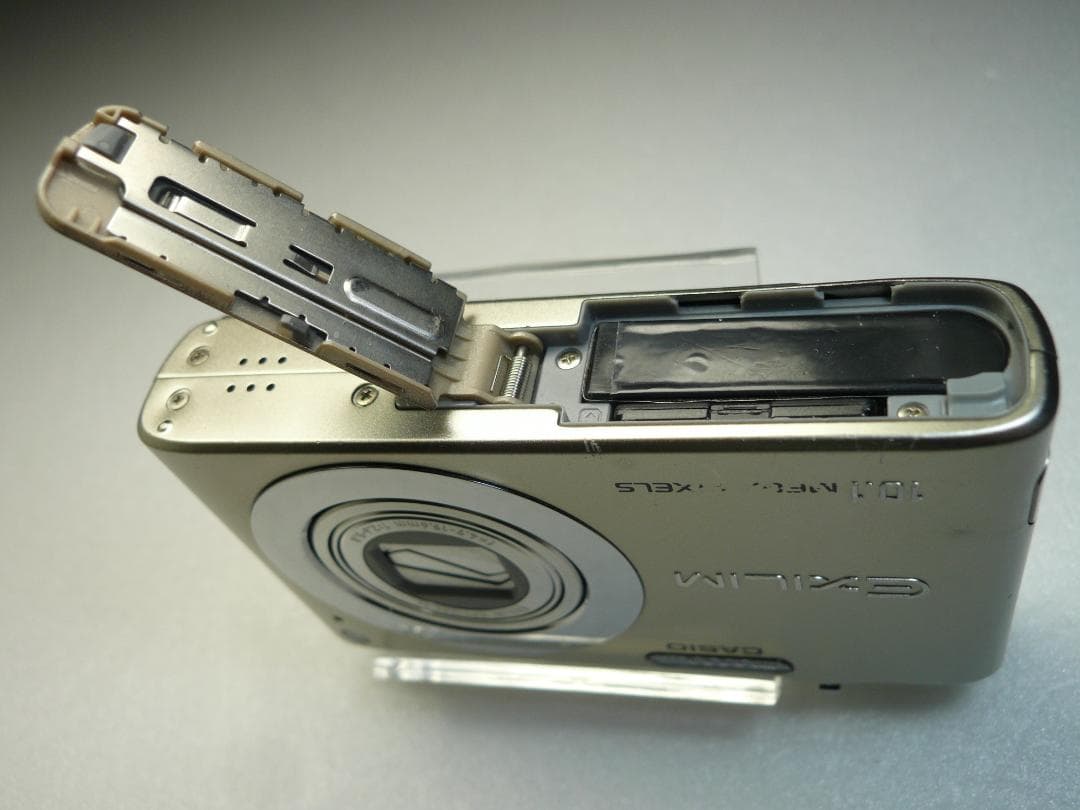 CASIO★EX-Z100⭕️安心の実働品❤️美しい★1010万画素★光学4倍