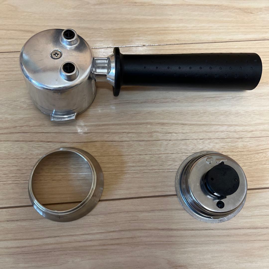 a.. DeLonghi エスプレッソマシン EC235J-BK