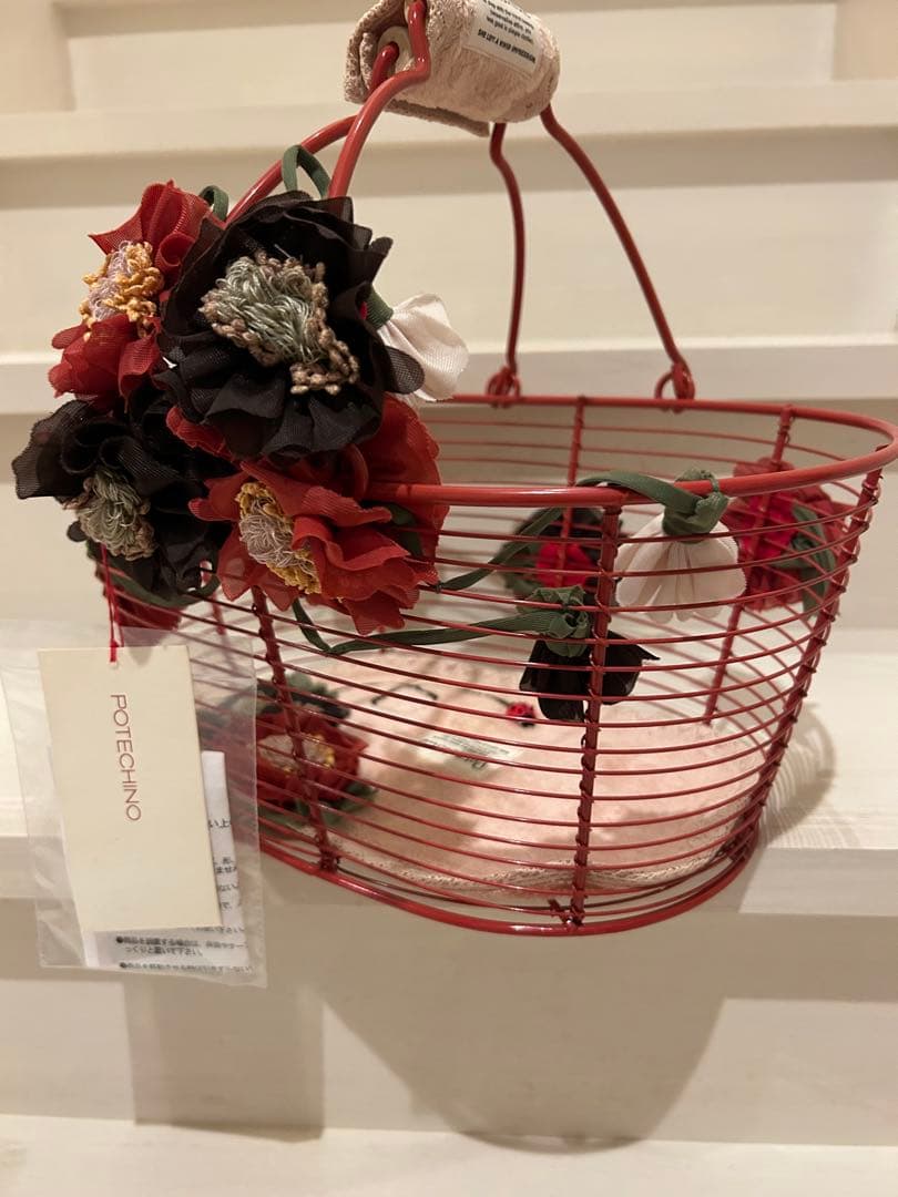 POTECCHINO ポテチーノ赤い花飾り付きかごバッグ