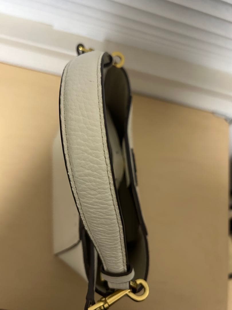 トリーバーチ ホワイトレザーミニトートバッグ