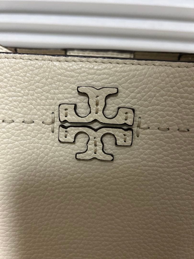 トリーバーチ ホワイトレザーミニトートバッグ
