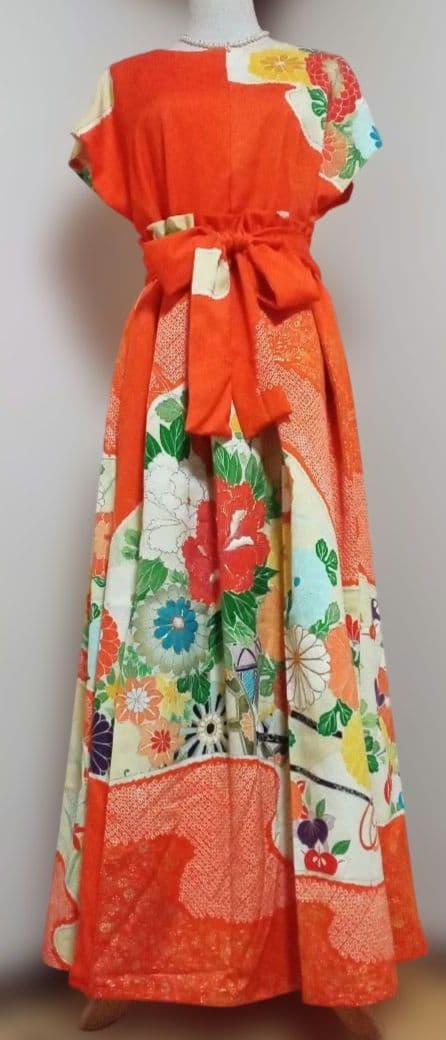 振り袖リメイクセットアップ 鹿の子絞り、花車、金駒刺繍入り