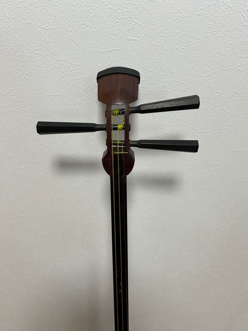 三味線　替えのはつね糸・バチ付き