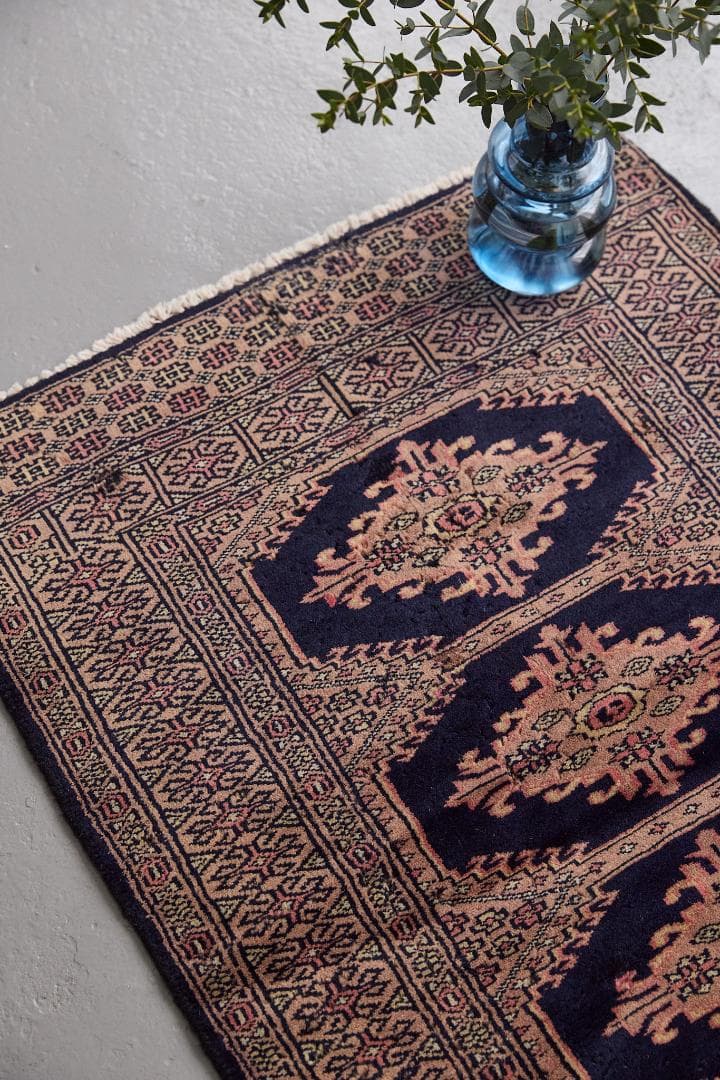 ヴィンテージラグ トライバルラグ　ラホール産（136×65cm）紺　黒　ベージュ