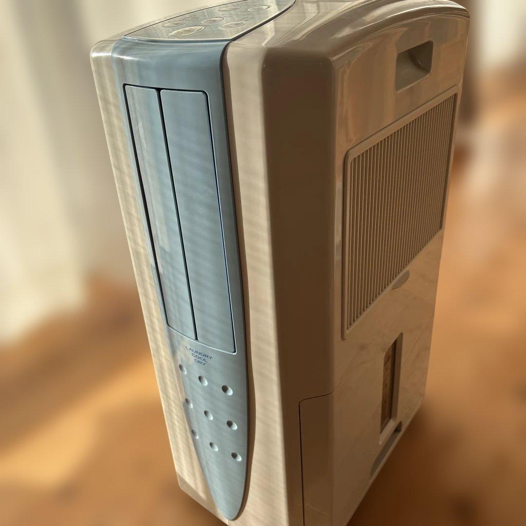 CORONA 1台3役　冷風、衣類乾燥、除湿機