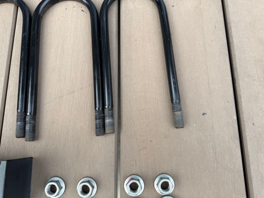 ハイエース玄武2.5インチダウンブロックです。