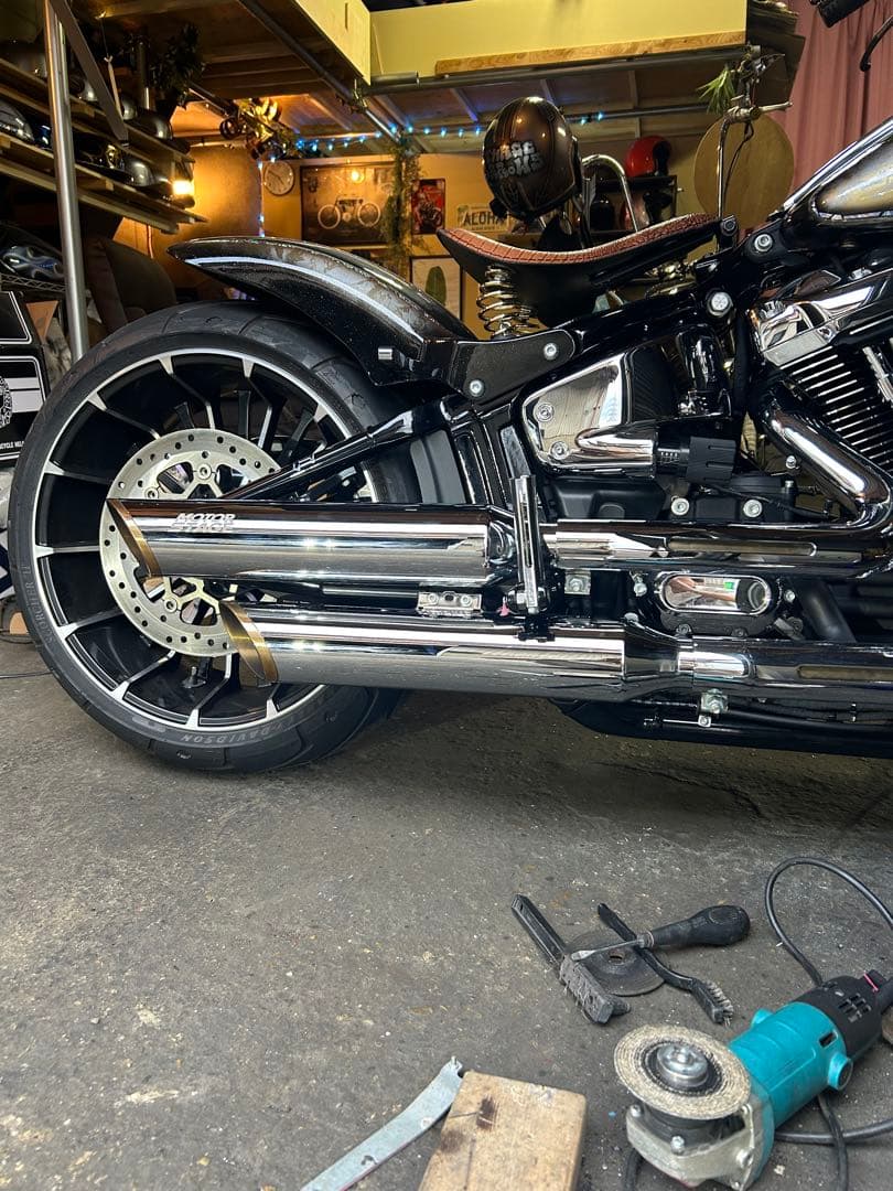 MOTOR STAGE デュアルエキゾーストマフラー