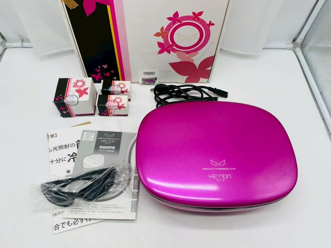 (sk/9.20/10)ケノン 脱毛器 ピンク 本体と付属品