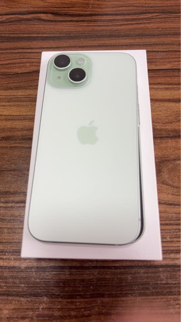 【iPhone15】 グリーン 128GB