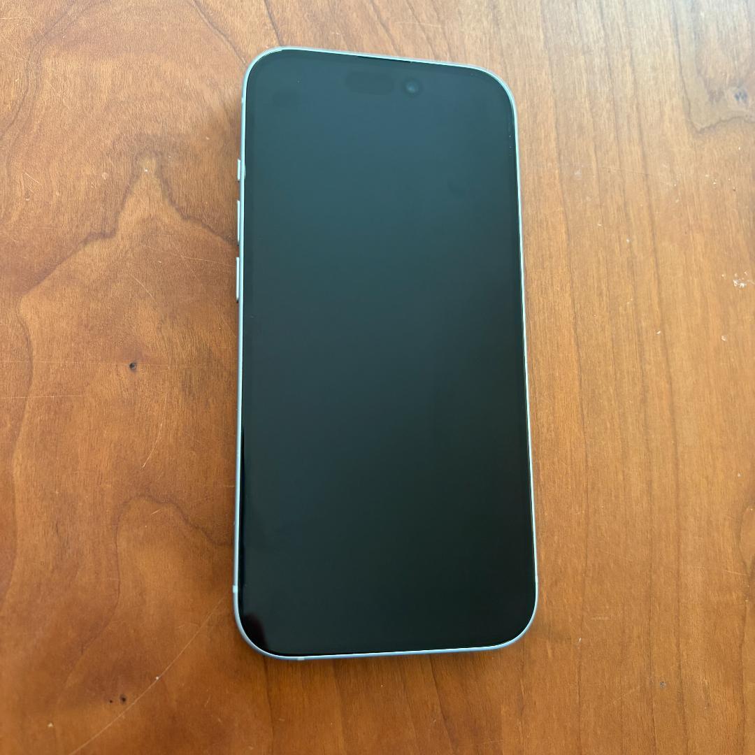 iPhone 15 ブルー　128GB　iphone本体