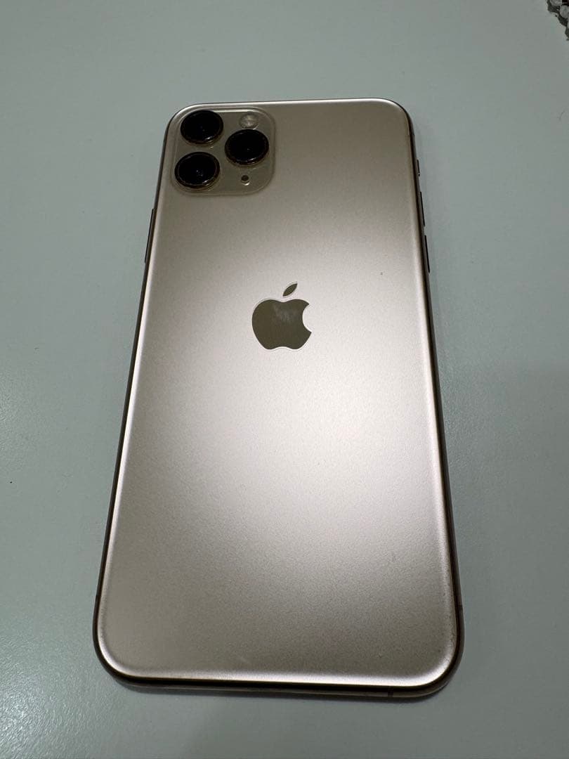 津*田様 Apple iPhone 11 Pro ゴールド 本体　美品