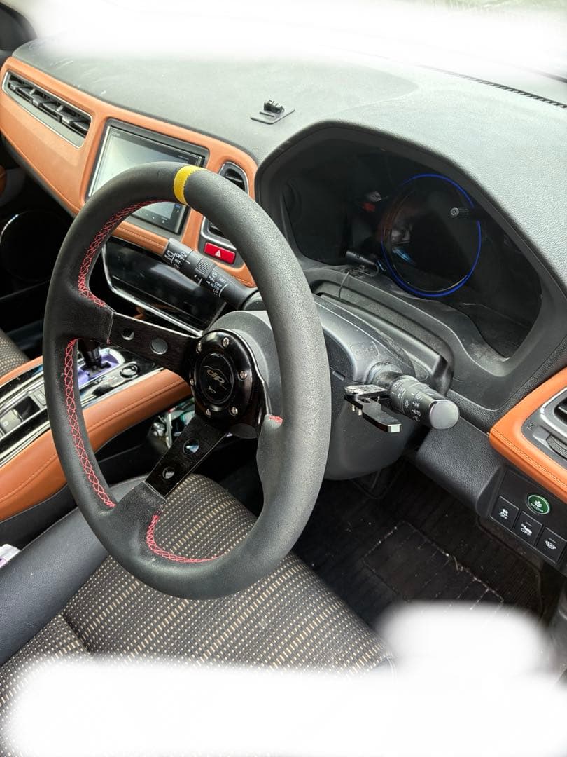 ヴェゼル 車検対応ステアリングボス(ステアリング付き)