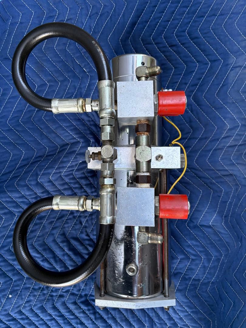 ハイドロ　ポンプ　ローライダー　インパラ　キャデラック　タウンカー　カプリス