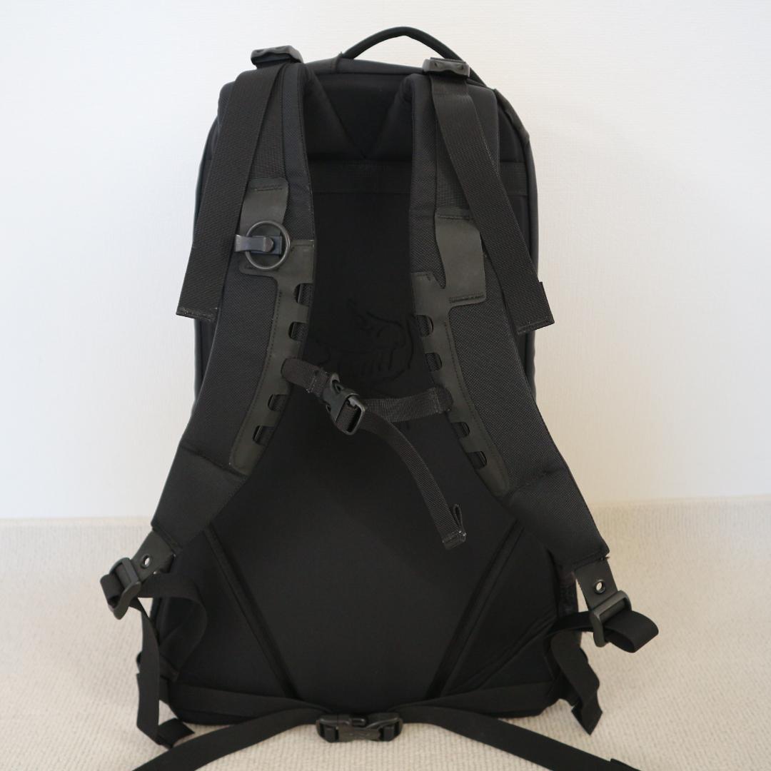 ✨美品✨通勤・通学・街歩きに最適 ARC'TERYX ARRO22 リュック