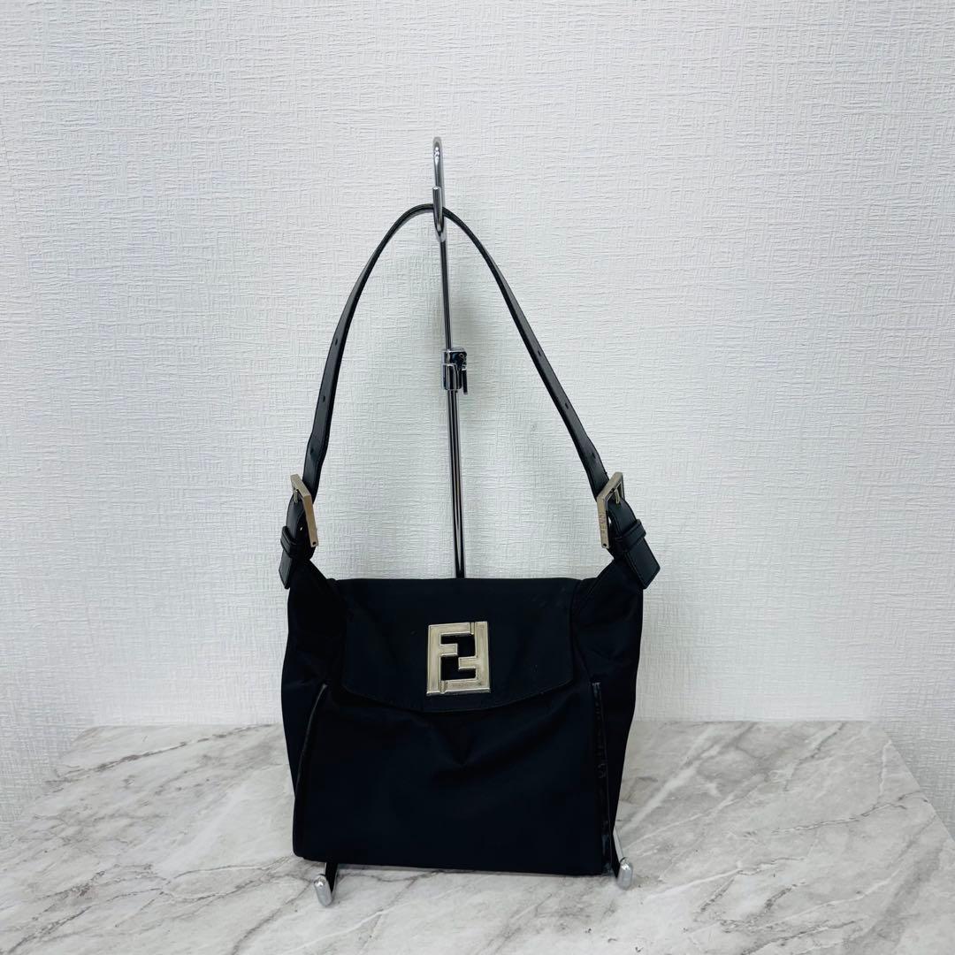 ✨FENDI✨フェンディ✨FF金具✨ナイロン✨ブラック✨ハンドバッグ✨
